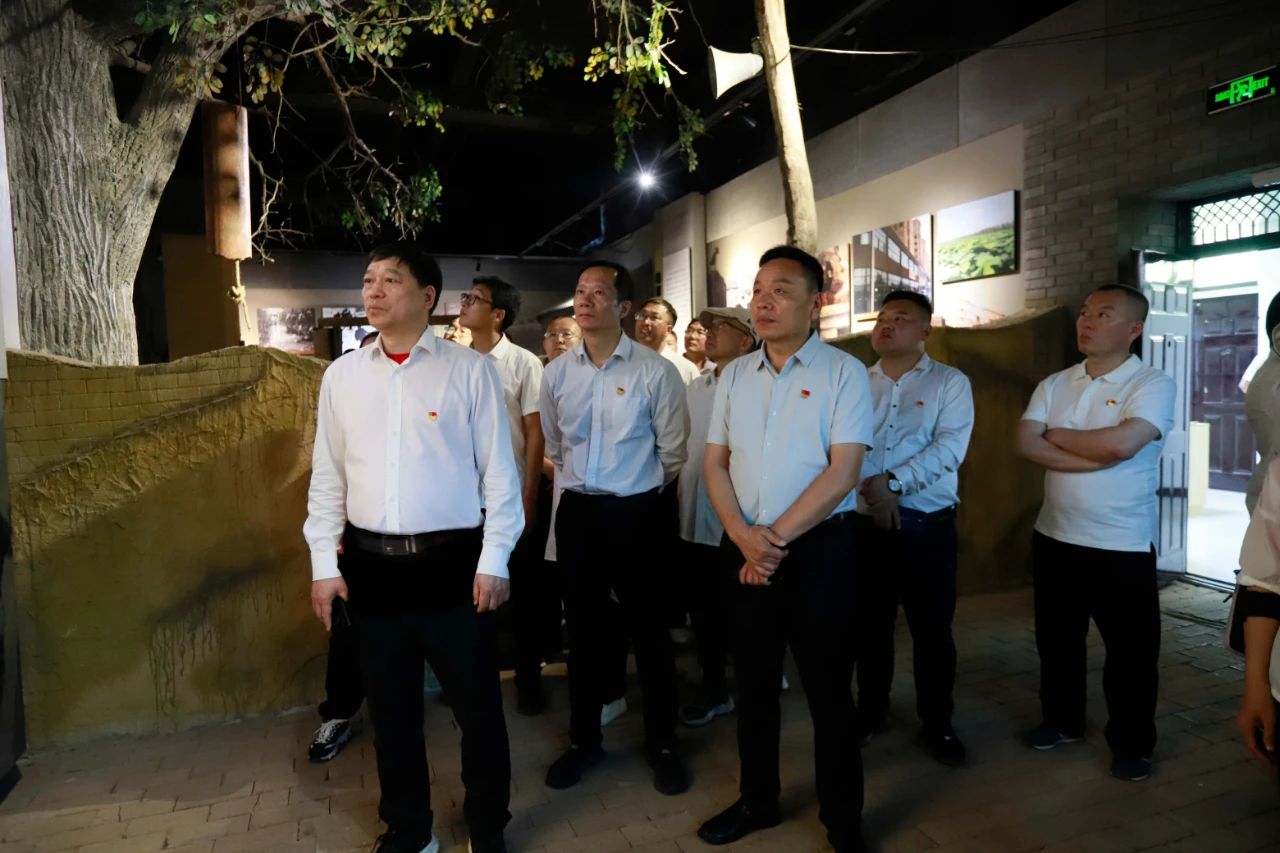 砥礪初心使命，汲取奮進力量丨花花牛乳業(yè)集團黨委組織開展學習“焦裕祿精神”主題黨日活動