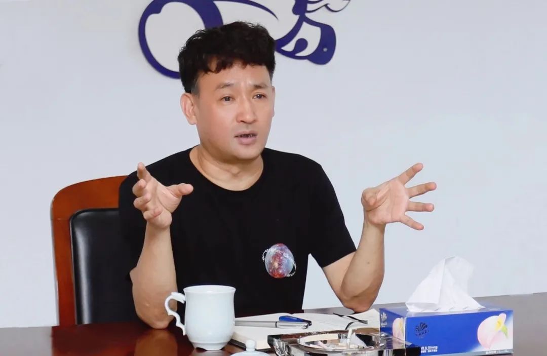 凝心聚力·贏創(chuàng)未來(lái) | 花花牛乳業(yè)集團(tuán)召開(kāi)營(yíng)銷(xiāo)、養(yǎng)殖及飼料經(jīng)營(yíng)工作會(huì)議