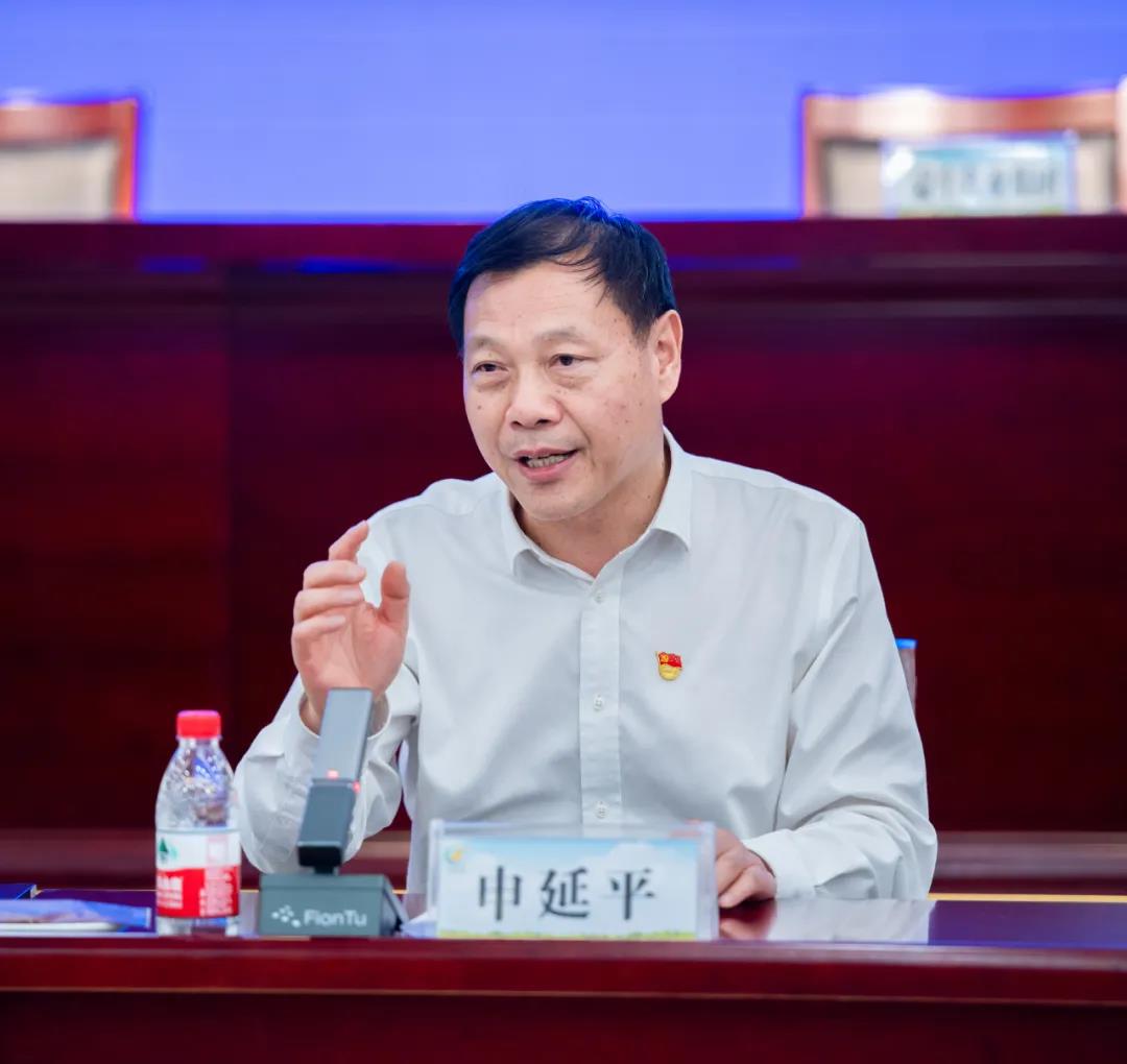 花花牛| 蘭考縣人民政府與蒙牛、花花牛達(dá)成戰(zhàn)略合作 助力河南奶業(yè)高質(zhì)量發(fā)展