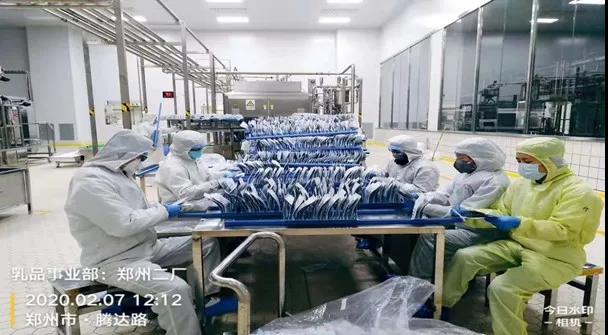 花花牛 | 疾風(fēng)來(lái)臨，你是不是勁草？