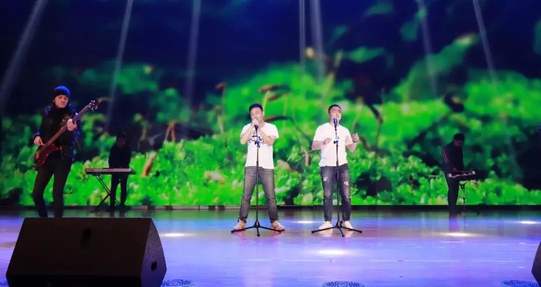 “贏在2019”，花花牛乳業(yè)集團(tuán)2019年新春晚會(huì)盛大開(kāi)幕