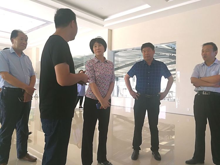 駐馬店市委常委、統(tǒng)戰(zhàn)部長姚新文 蒞臨花花牛乳業(yè)集團總部調(diào)研